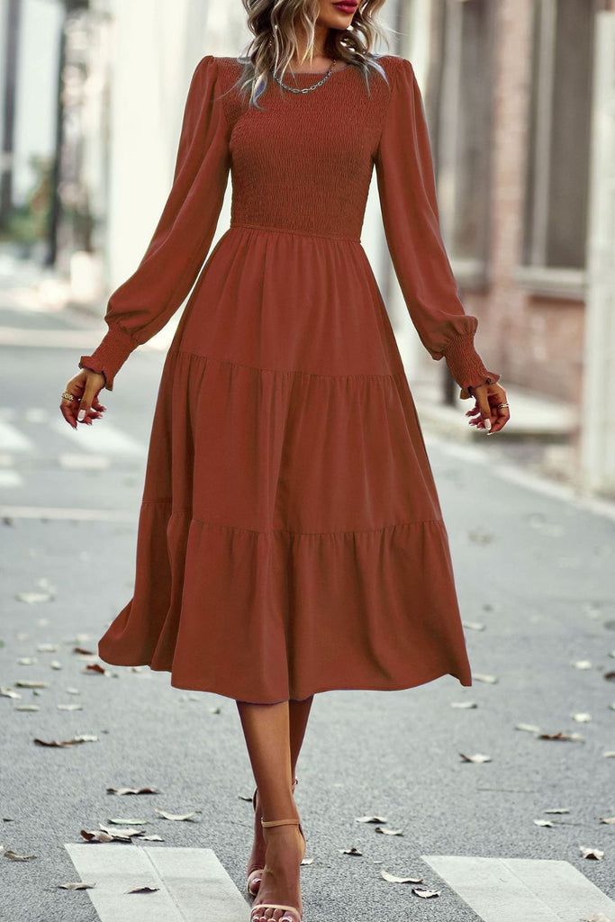 Smocked long dress - Dark brown - Ladies | H&M IN